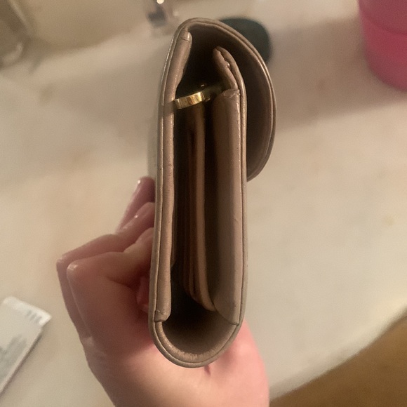 LOUIS VUITTON TAUPE EMPRENTE LEATHER MONOGRAM WALLET - Picture 7 of 11